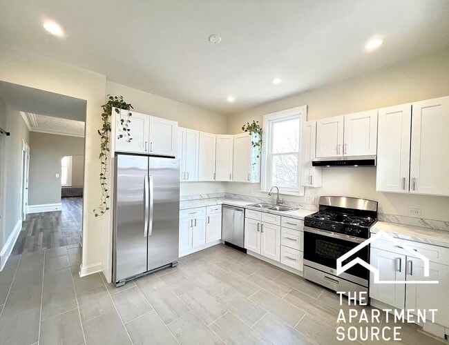 Building Photo - 2937 W Jackson Blvd Unit 2