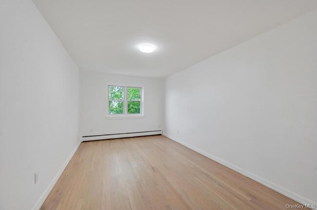 Photo - 74-16 85th Rd