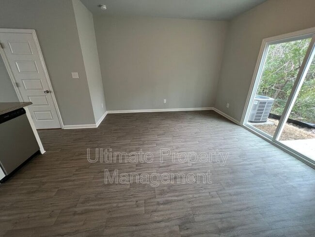 120 Buckhorn Ave