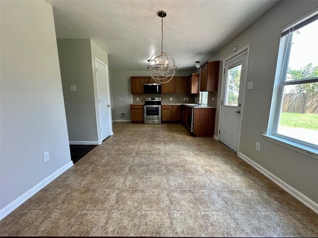 Photo - 8607 Heather Bluff Ct