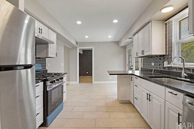 Photo - 2208 Kensington Dr