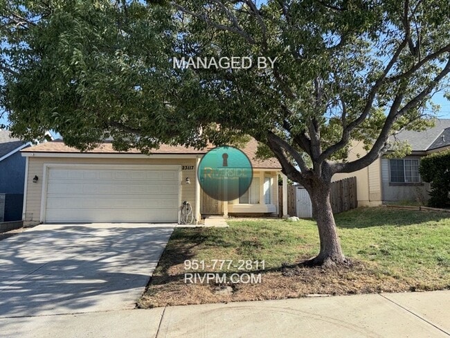 Photo - STUNNING POOL HOME IN MORENO VALLEY!! SOLAR INCLUDED!!