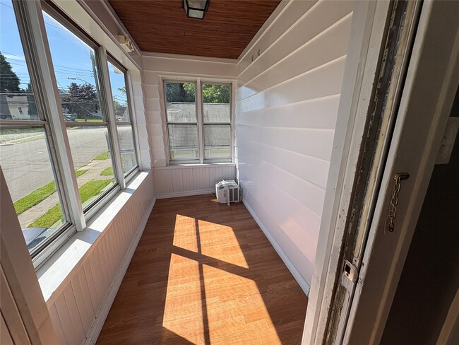 Photo - 260 Ackley Ave
