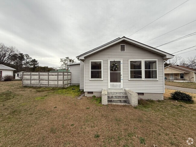 Building Photo - Home for Rent - Rockingham