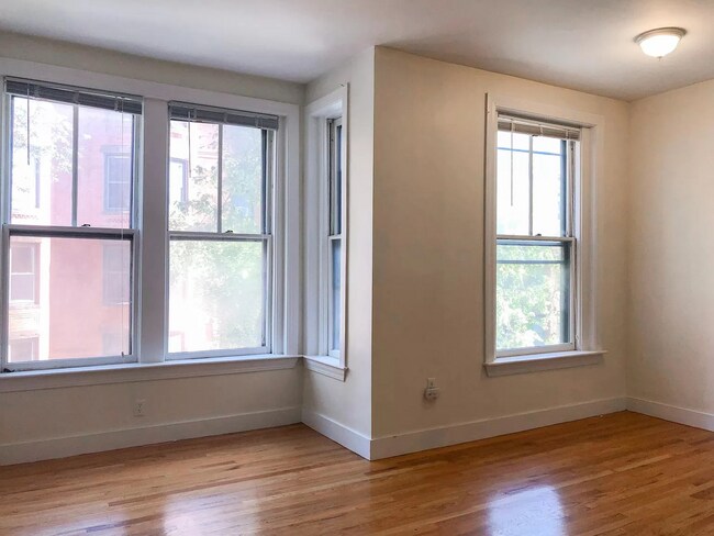 20 Symphony Rd Unit 2