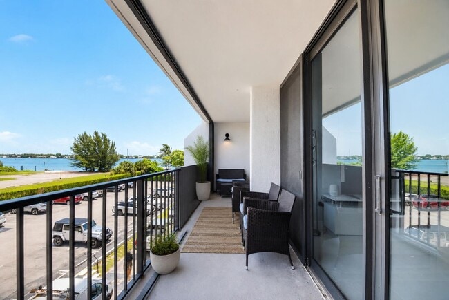 Photo - 5600 N Flagler Dr Unit 207