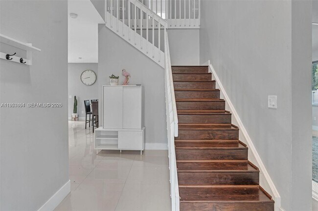 Photo - 10301 Panama St