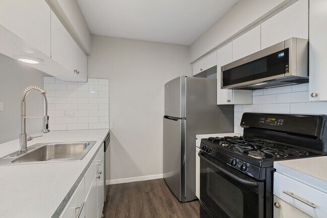 Photo - 5005 Manor Rd Unidad 232