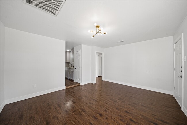Photo - 3109 Fern St