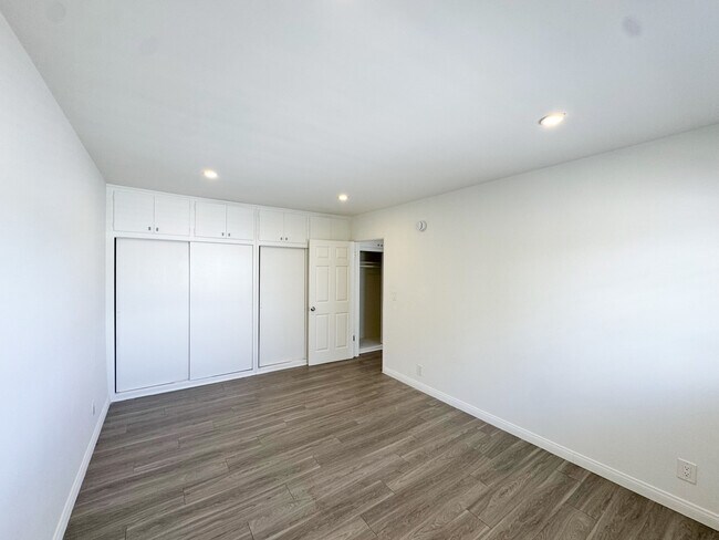 921 N Eucalyptus Ave