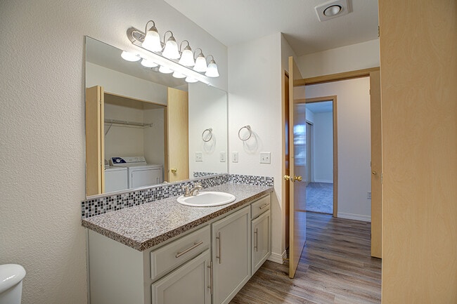 Eola Heights Apartments