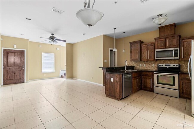 16 L S St Unit 2