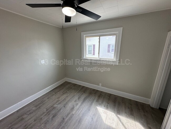 Photo - 855 E Acton Ave