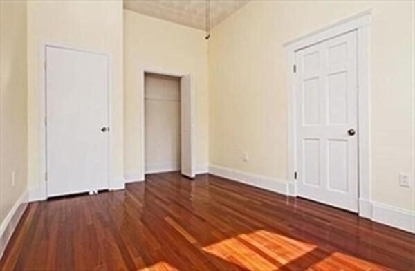 109 Cushing St Unit 1