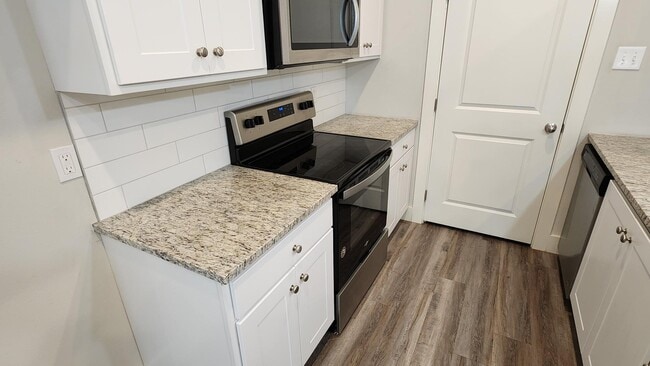 Photo - 2540 138th St