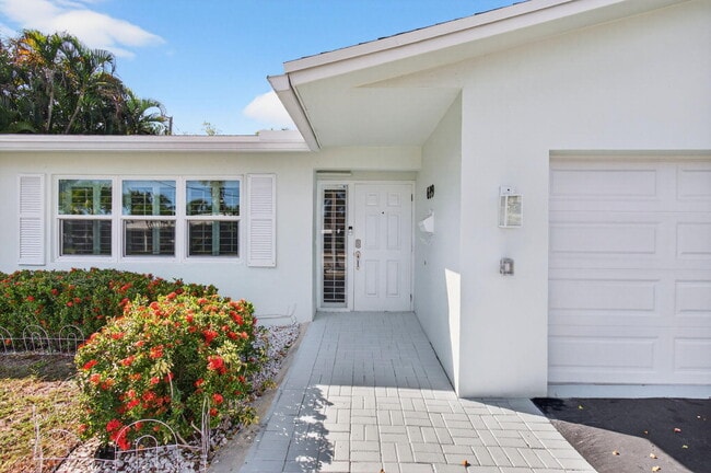 Photo - 699 NW 16th Ave