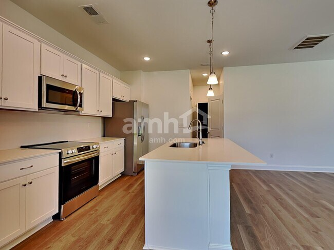 Photo - 6050 Rosemore Ln