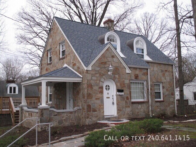 Building Photo - 9302 Washington Blvd