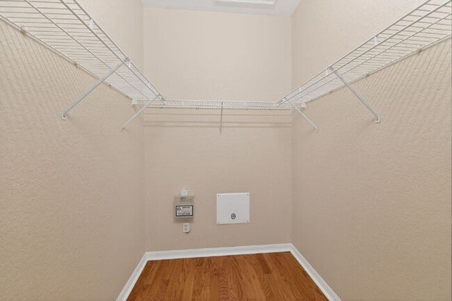 Photo - 118 Padova Way