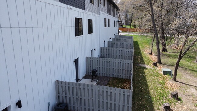 2 bedroom yard space