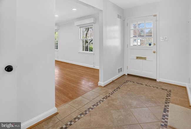 Photo - 5405 Ridgefield Rd