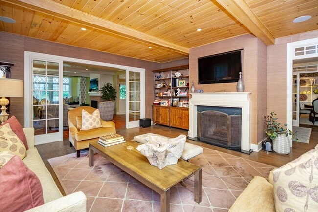 Photo - 96 Cove Hollow Rd