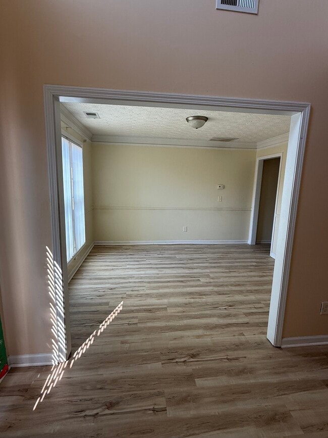 Photo - 4660 Duval Point Way SW