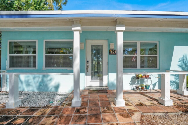 Photo - 501 SW 8th St