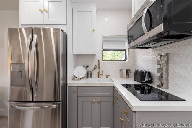 Photo - 2541 NE 181st St Unit C