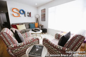 Photo - 425 W Lynwood Ave
