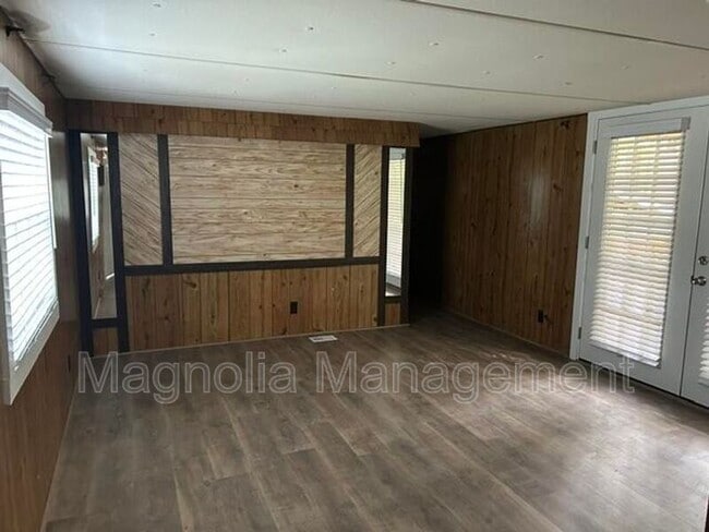 Photo - 2185 Kittrell Rd