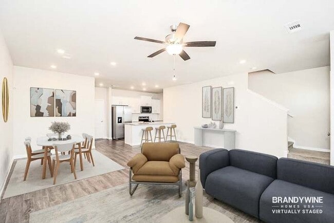 108 Windflower Wy