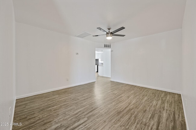 Photo - 1744 W Glendale Ave Unit 15