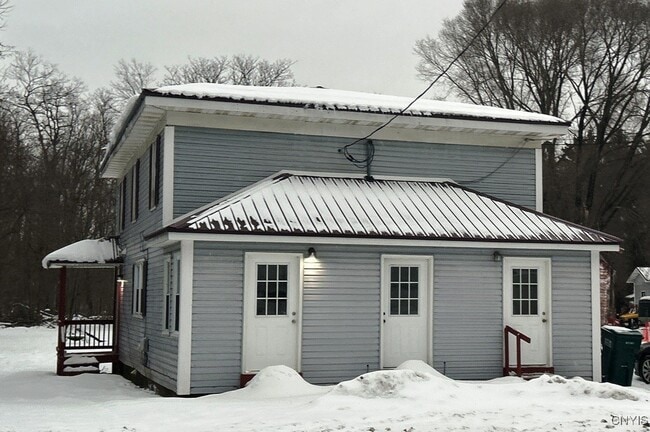 Building Photo - 335 Church St