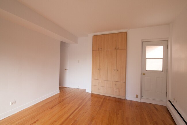 Photo - 6525 Côte-Saint-Luc Unit 408