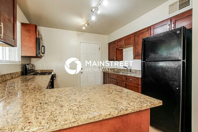 3 Bedroom Pet-Friendly Home in Phoenix, AZ with Main Street Renewal