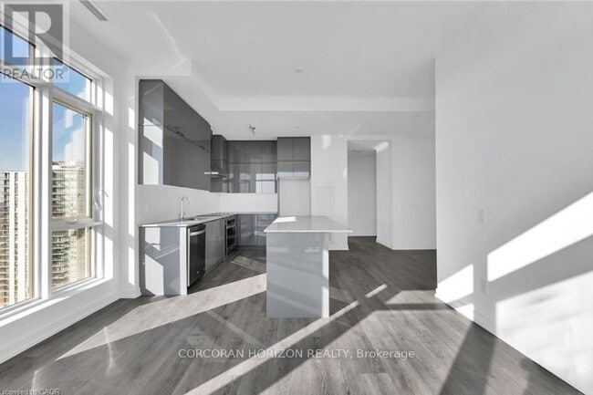 Photo - 55 Duke St W Unit 2508