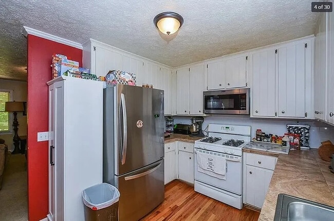 Photo - Room in House on Jacee Cir