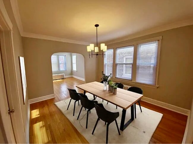 Building Photo - 2238 Ridgeland Ave Unit 2