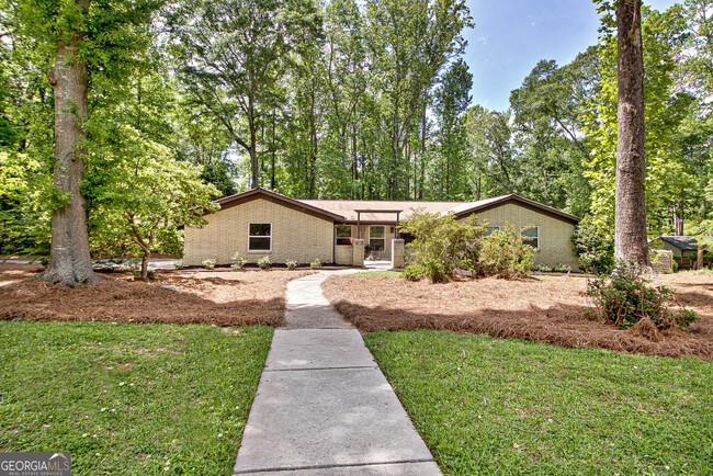 Building Photo - 213 Oakmount Dr Unit FURNISHED Rental