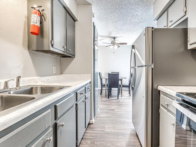 Diamond  Trail Apartments