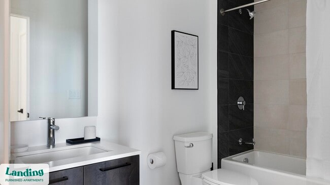 Photo - 632 Howard Rd SE Unidad 326