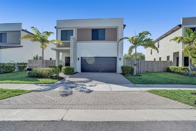 Photo - 268 NE 210th Way Casa