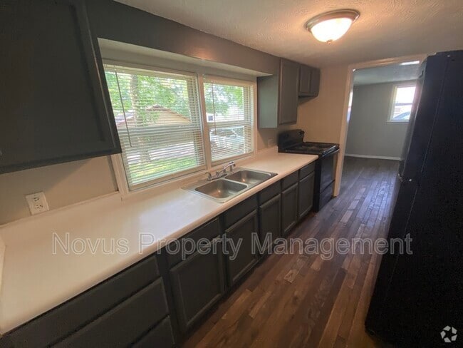 Building Photo - 623 Fertilla St Rental