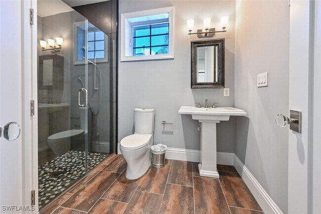 Photo - 433 5th St S