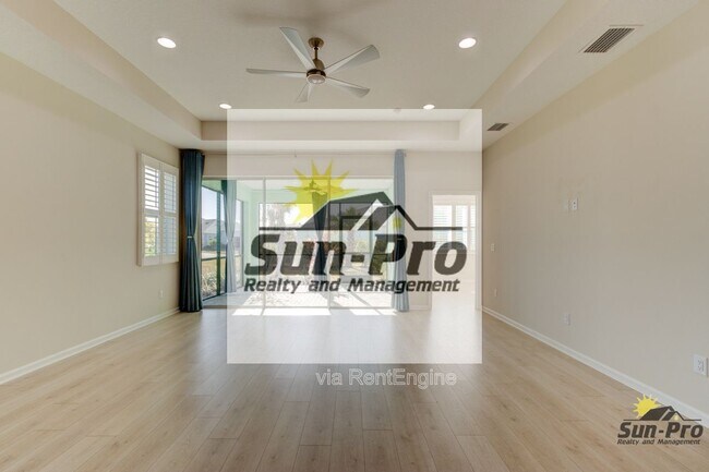 Photo - 301 Low Tide Ln