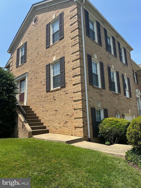 Photo - 2016 Pieris Ct Townhome
