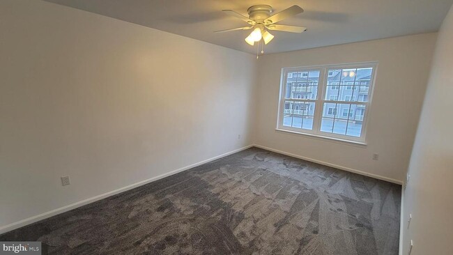 Photo - 1402 Waters Edge Dr Unit 170