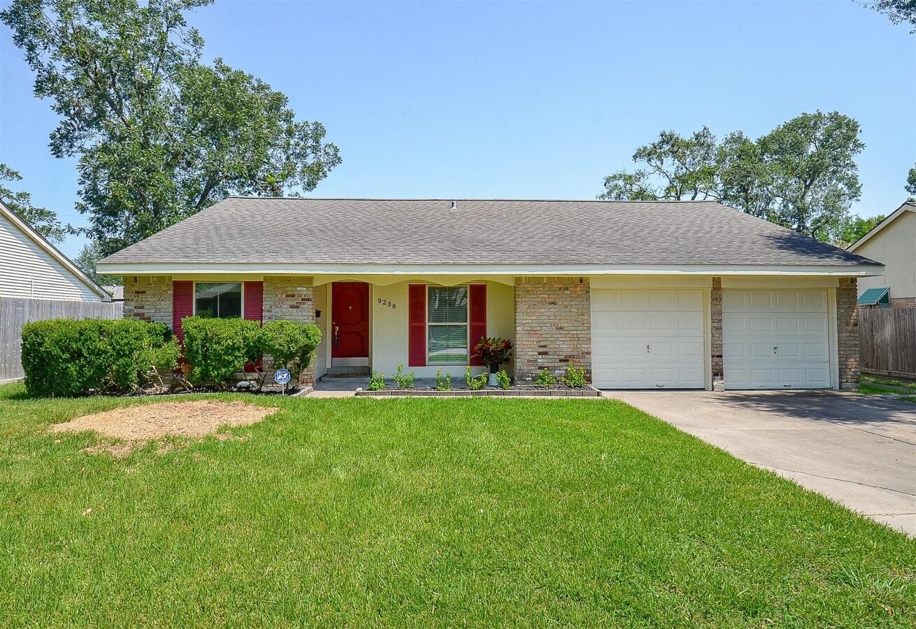 Photo - 9238 Rockhurst Dr