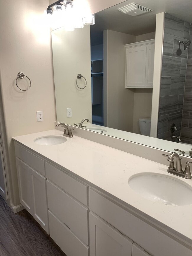 Photo - 3 bedroom duplex in Newcastle!